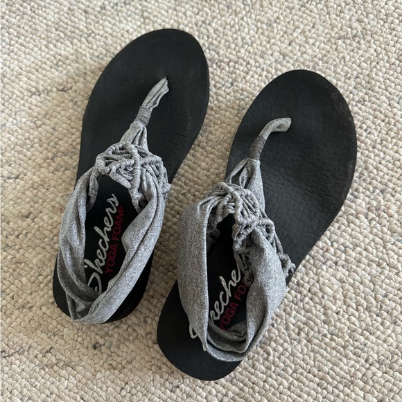 Sandals - Picture 1 of 4